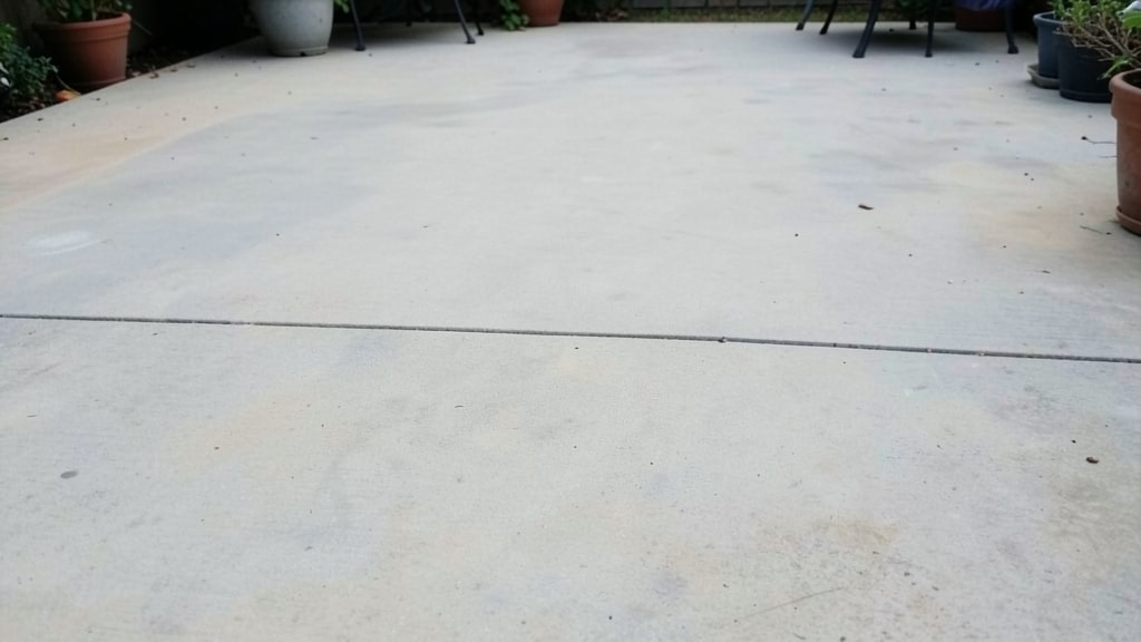Pressure Washing Costs for Bellevue Restaurant Outdoor Seating Areas