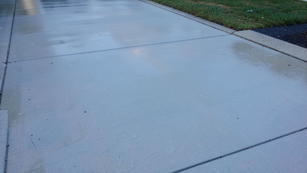Pressure Washing vs. Soft Washing: Which is Safer for Bellevue’s Delicate Surfaces?