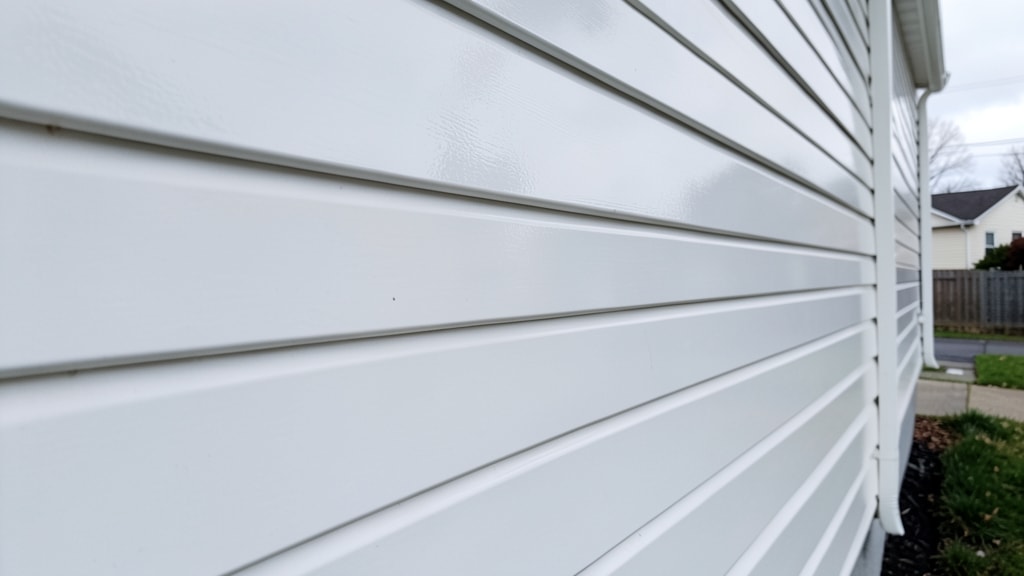 How Professional House Washing in Bellevue Protects Your Paint and Siding