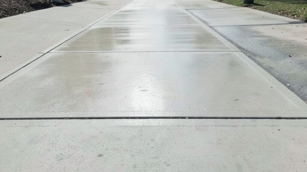 Red Flags to Watch For When Hiring a Pressure Washing Pro in Brandon