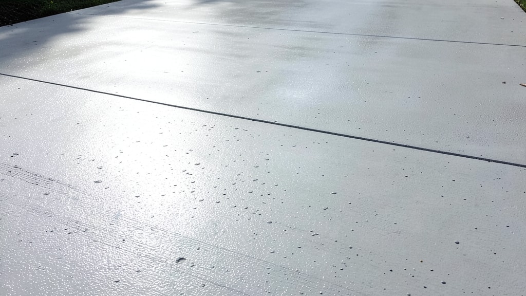 Why Pressure Washing Beats Manual Cleaning for Fences in Orange Park